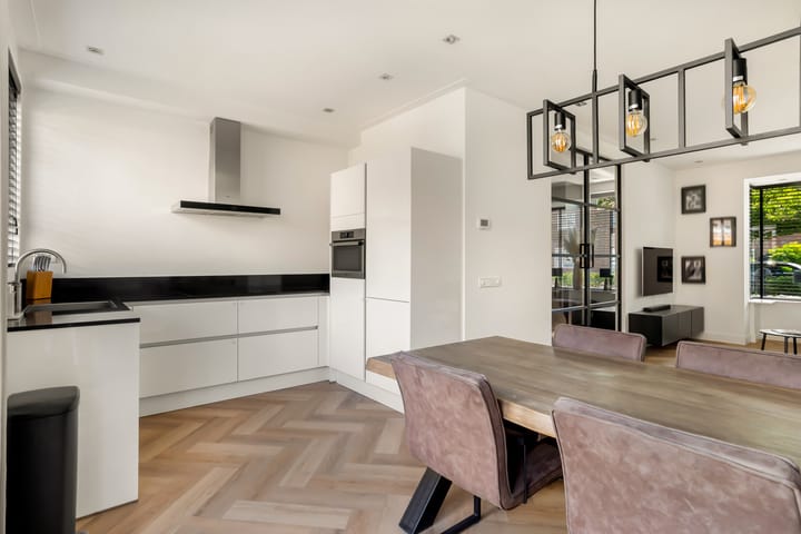 Foto 16 van Helmersstraat 19