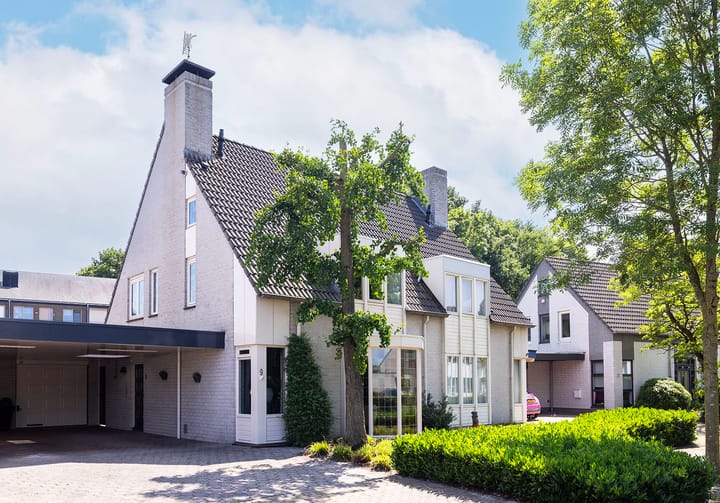 Foto 6 van Den Hof 9