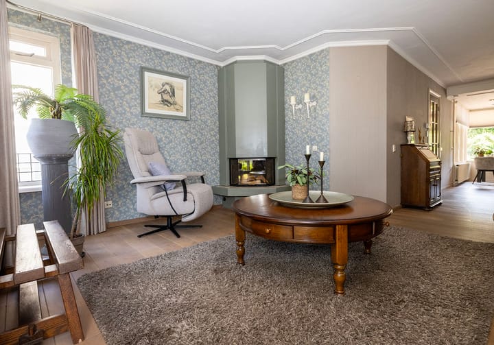 Foto 5 van Den Hof 9