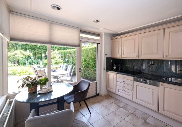 Foto 10 van Den Hof 9