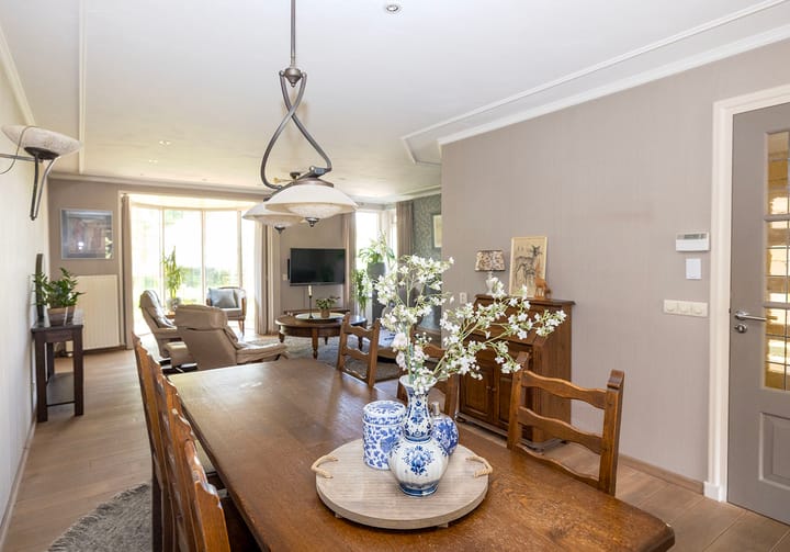 Foto 13 van Den Hof 9