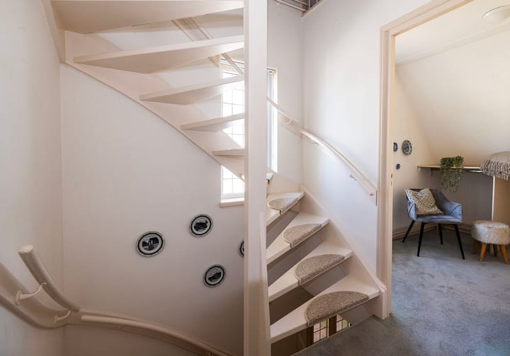 Foto 24 van Den Hof 9