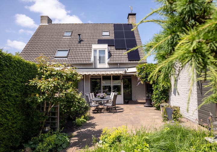 Foto 27 van Den Hof 9