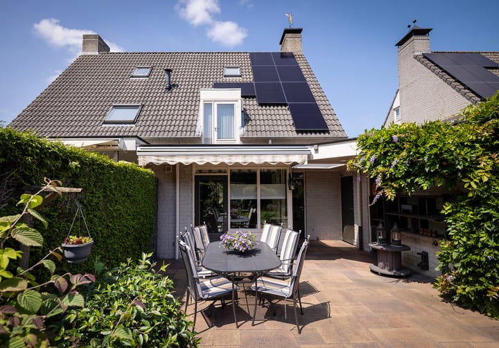 Foto 29 van Den Hof 9