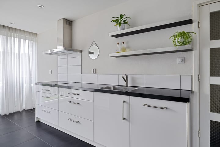 Foto 22 van Valeriaanstraat 34