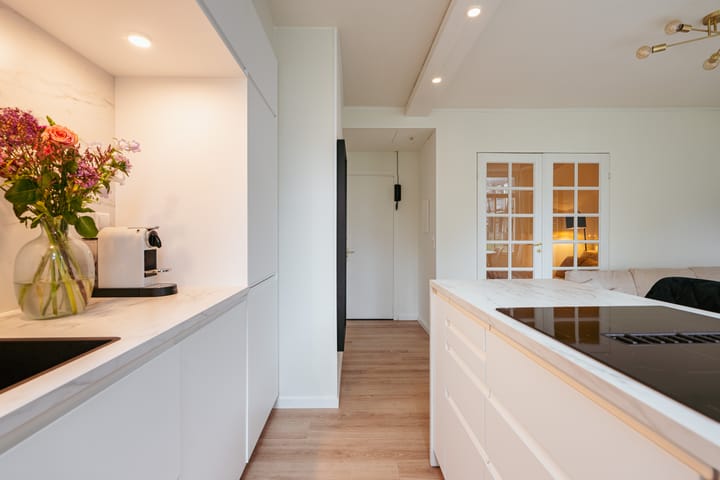 Photo 10 of Bilderdijkstraat 198-1A