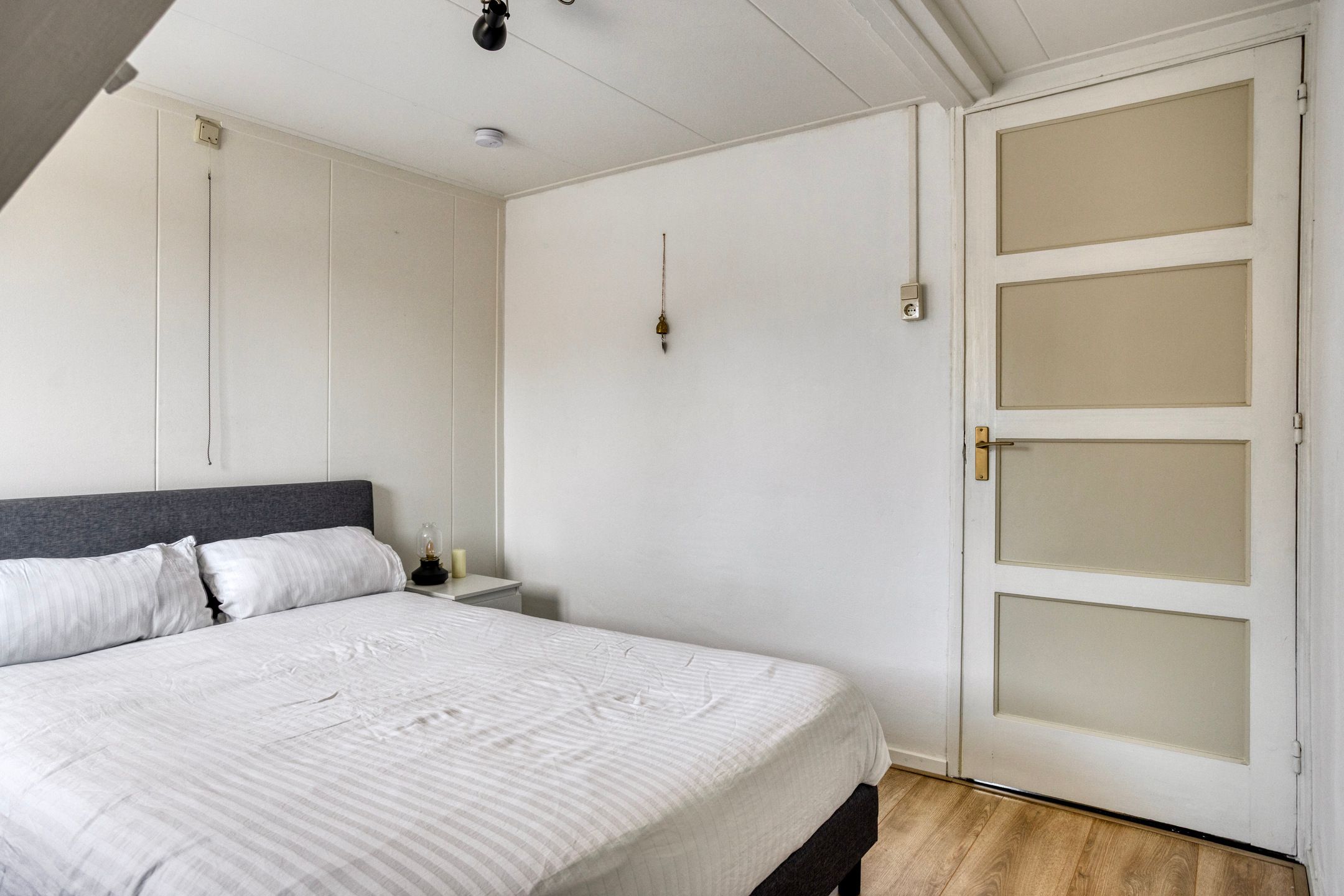 Foto 12 van Outshoornstraat 72