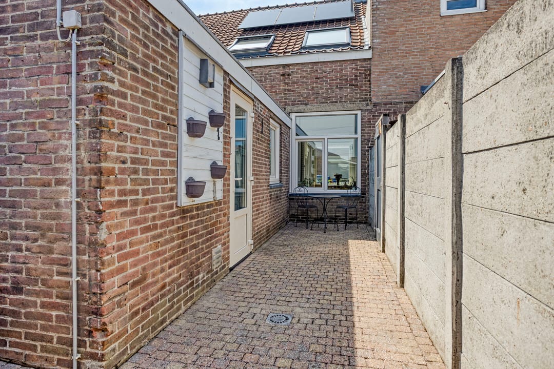 Foto 16 van Outshoornstraat 72