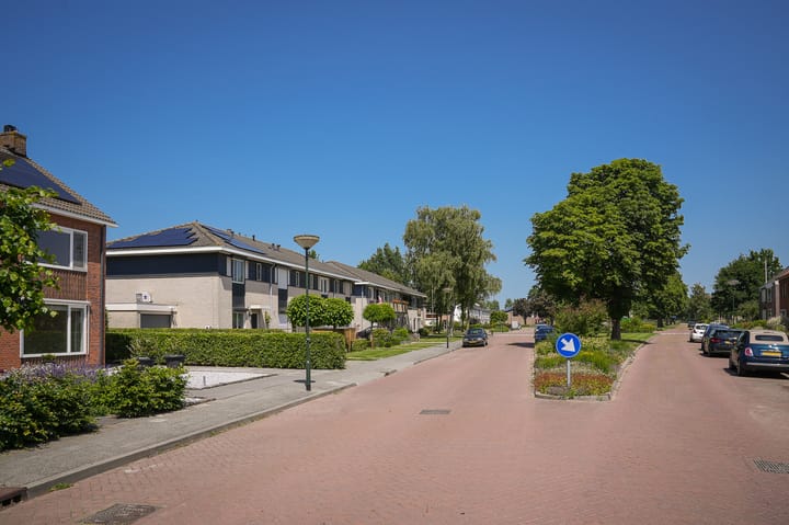 Foto 38 van van der Dussenlaan 9