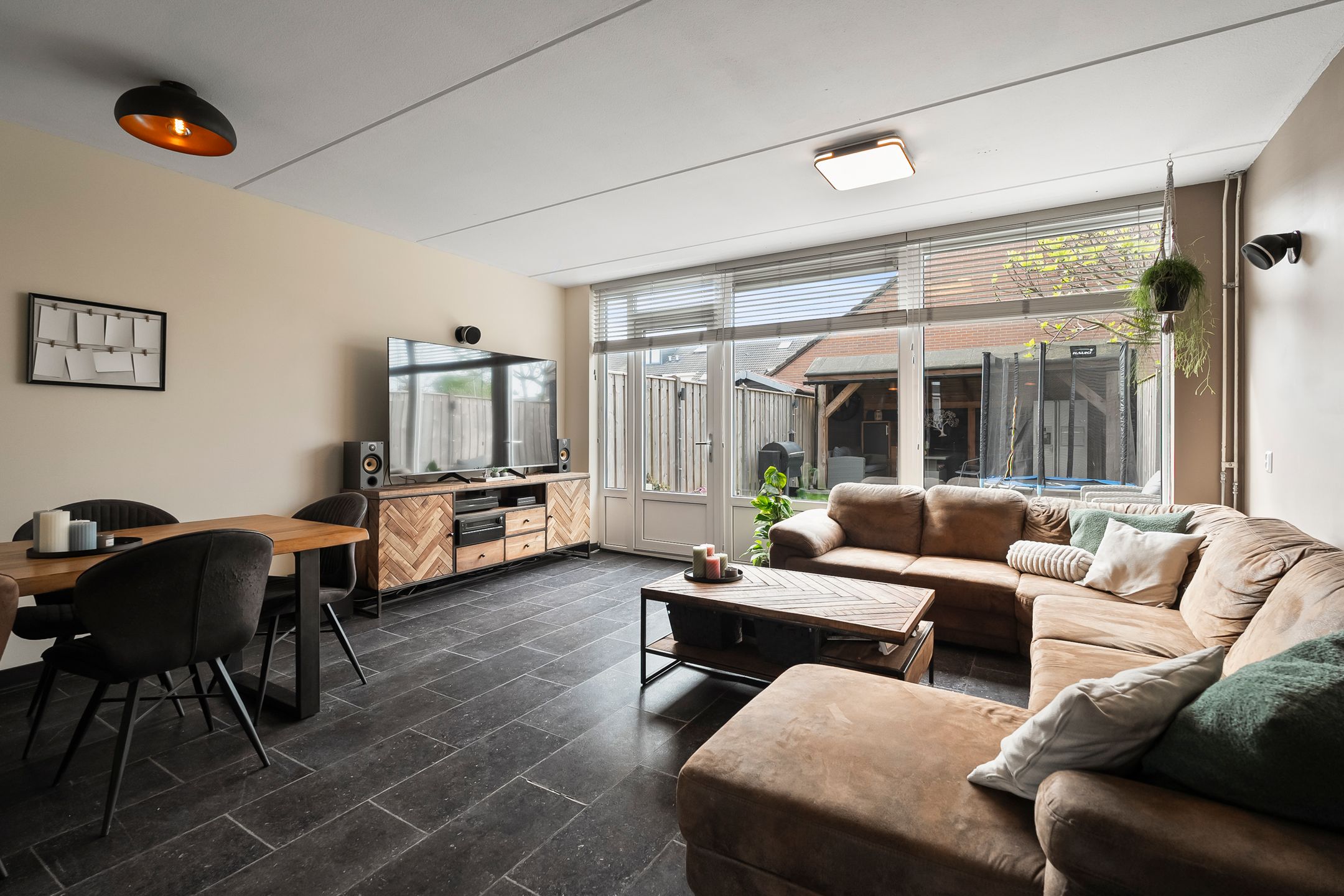 Photo 3 of Kruiszwin 3323