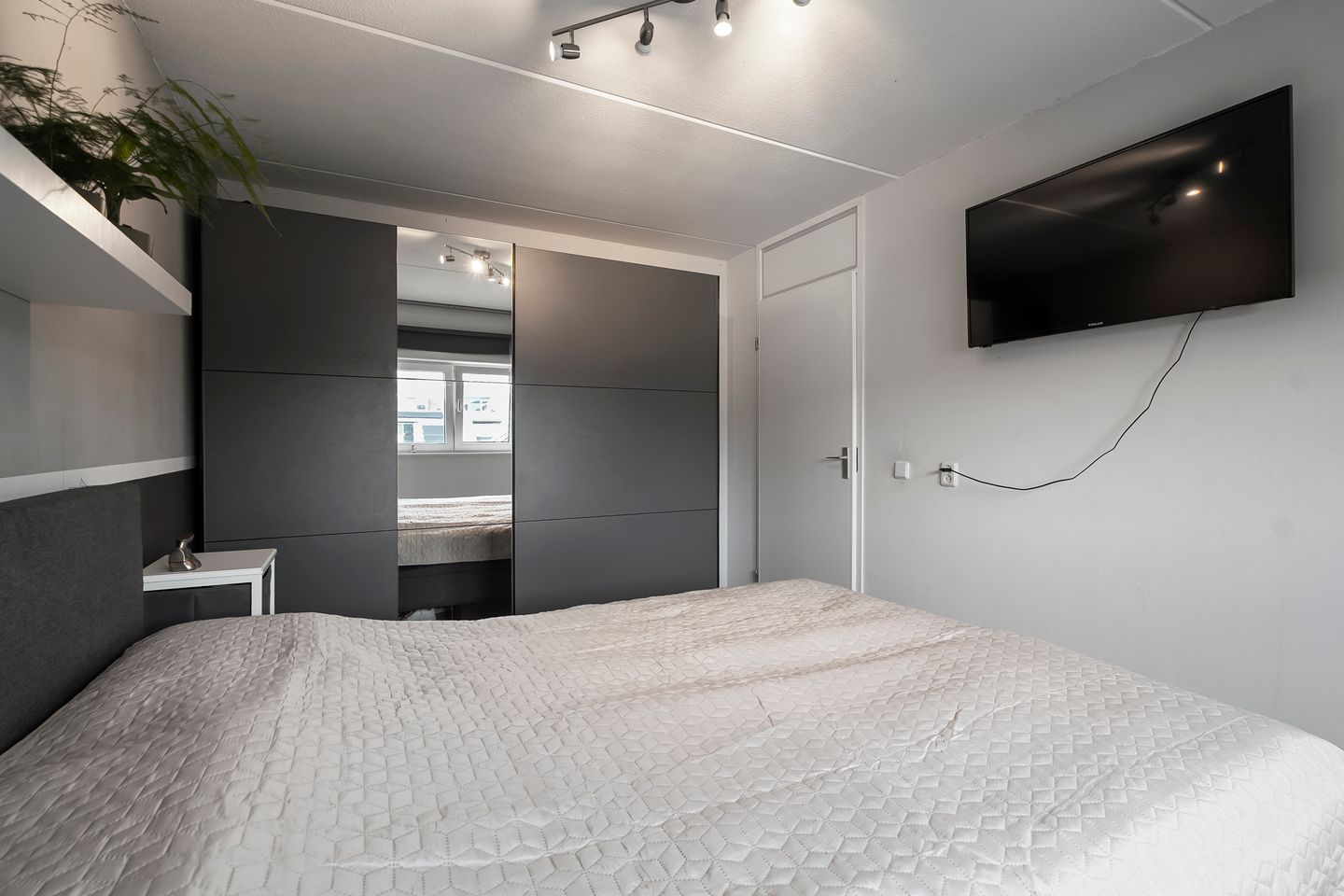 Photo 14 of Kruiszwin 3323