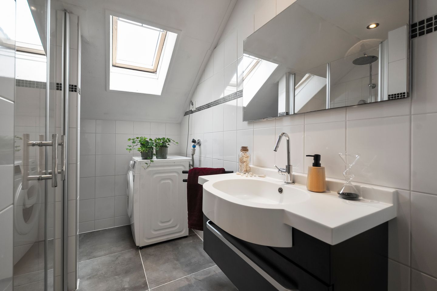 Photo 20 of Kruiszwin 3323