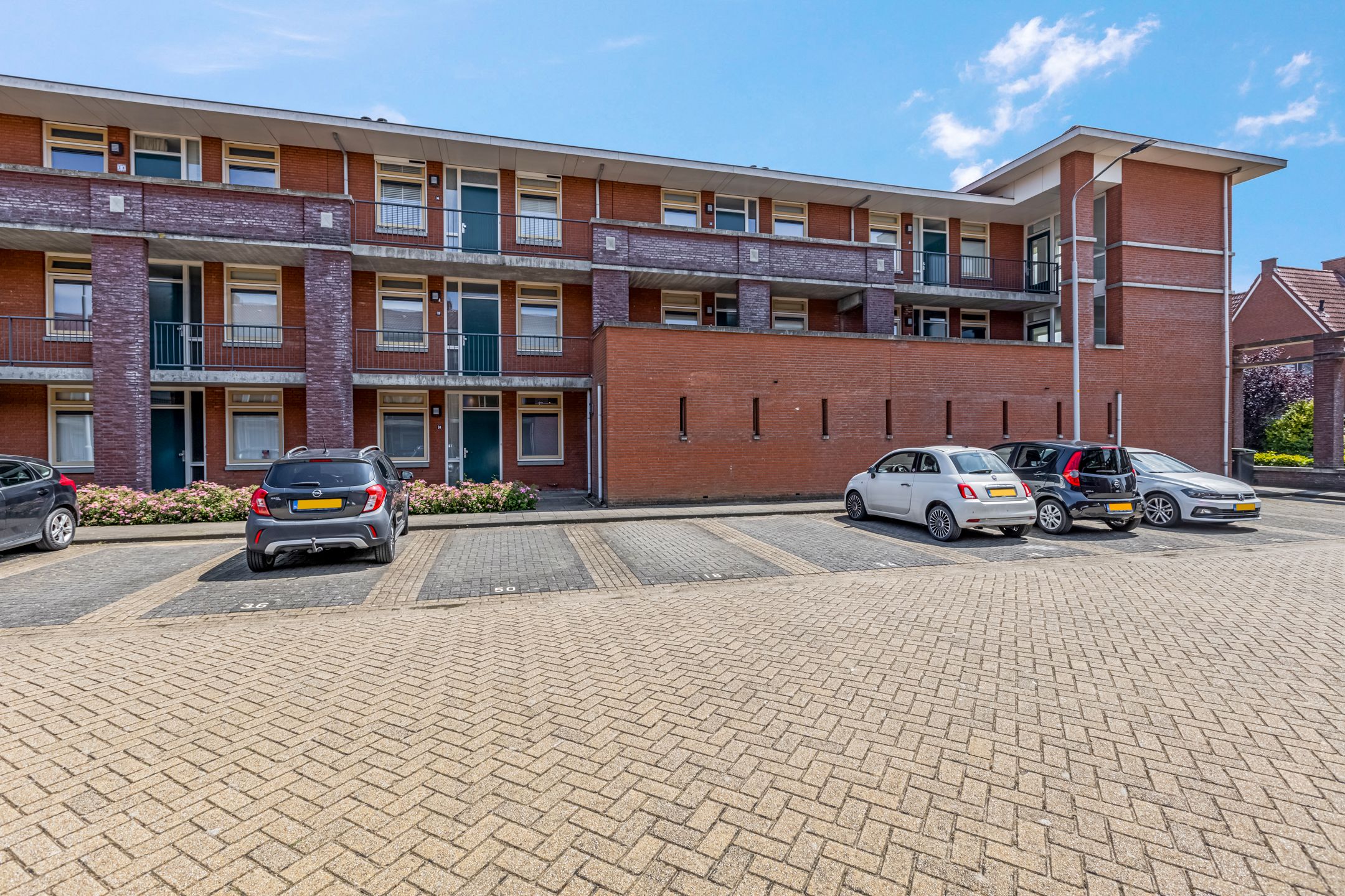 Photo 33 of Sestertiusstraat 50