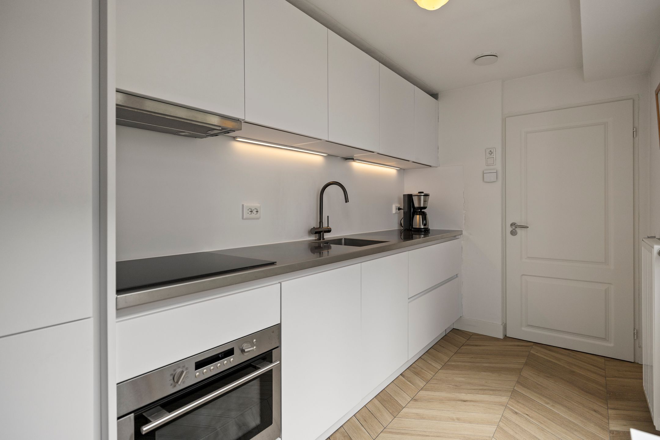 Foto 6 van Parallelweg 87