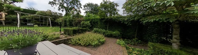 Achtertuin