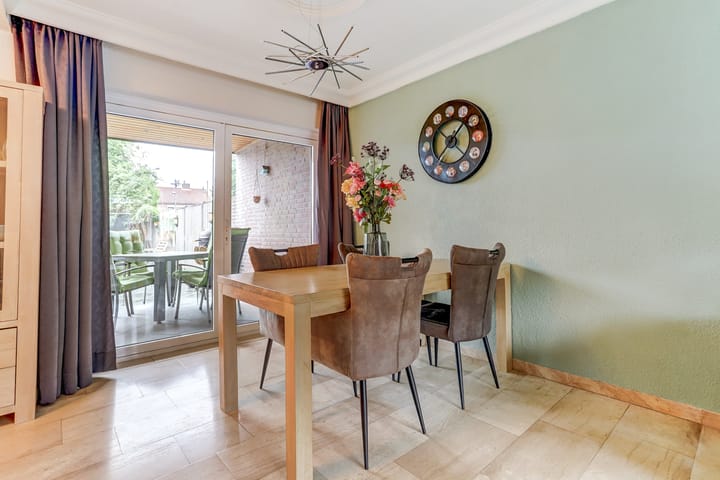 Foto 11 van Margrietlaan 8