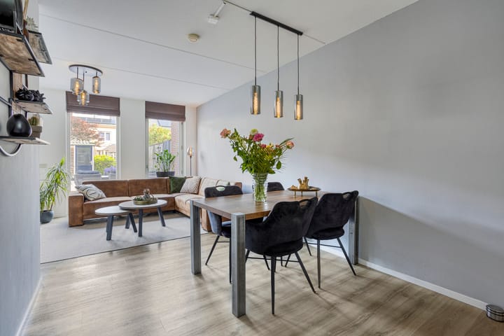 Photo 2 of Donkervoortseloop 9