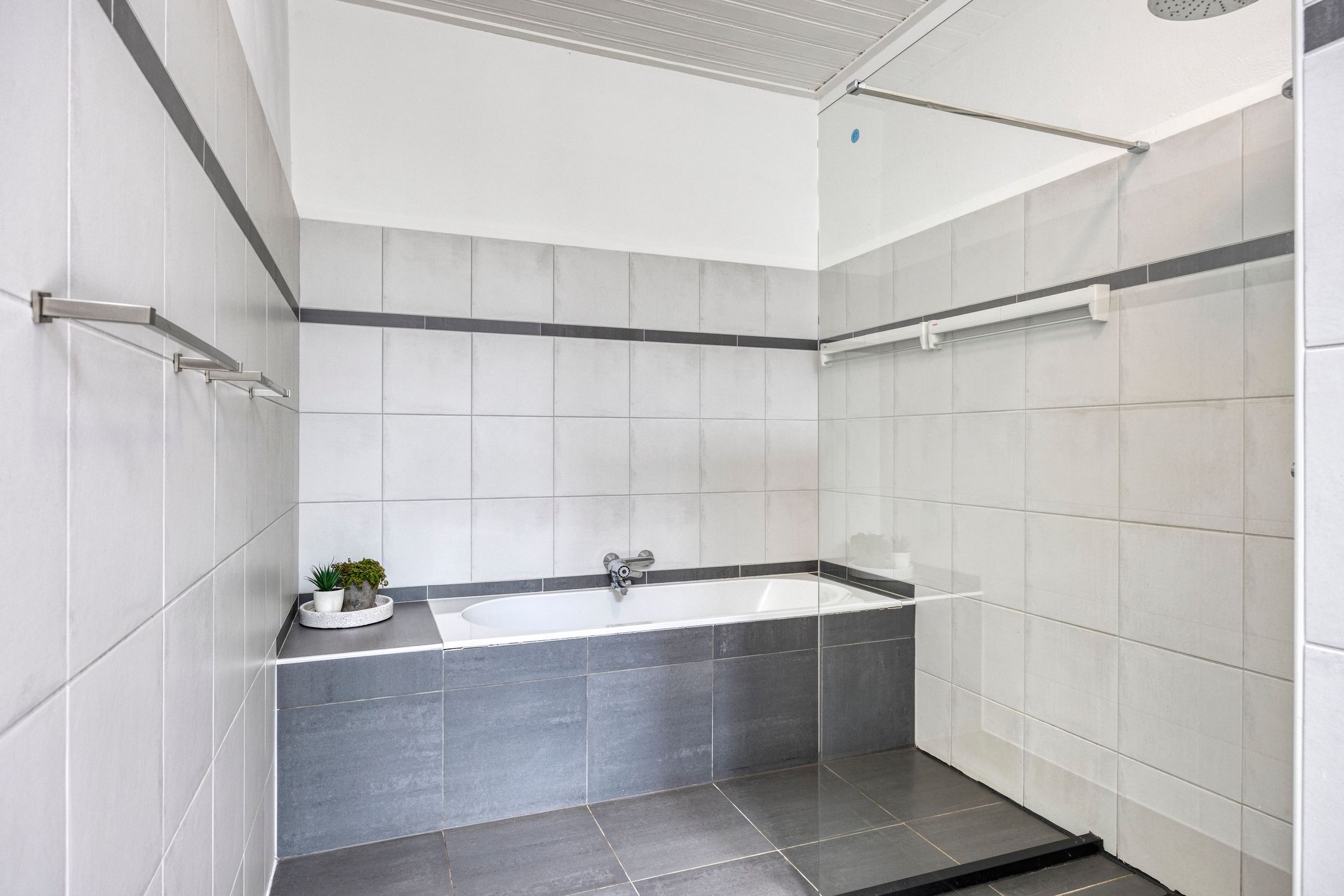 Photo 39 of Walstraat 4