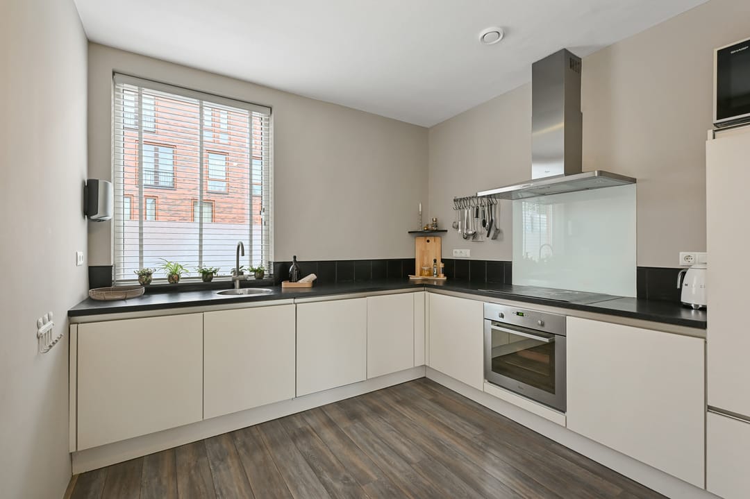 Photo 8 of Oosterwerf 25