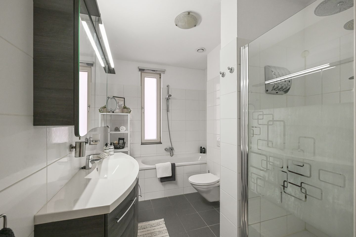 Photo 19 of Oosterwerf 25