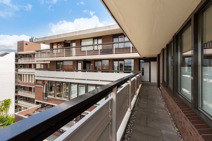 Foto 14 van Helfrichstraat 37