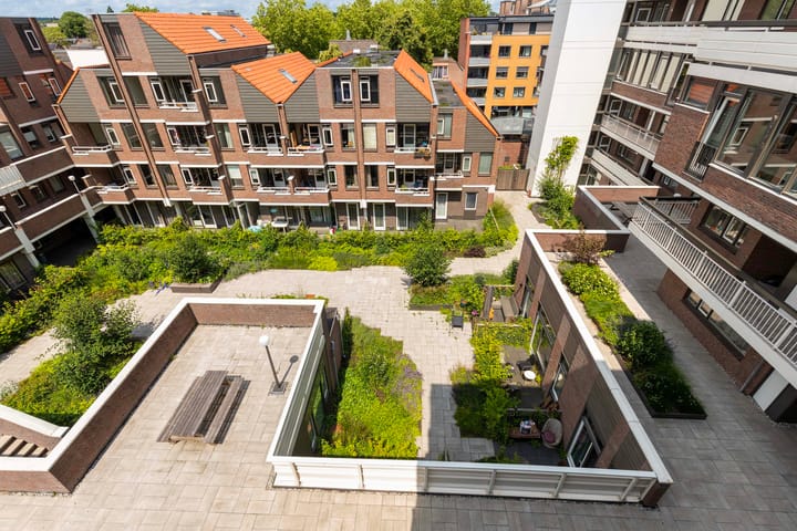 Foto 16 van Helfrichstraat 37