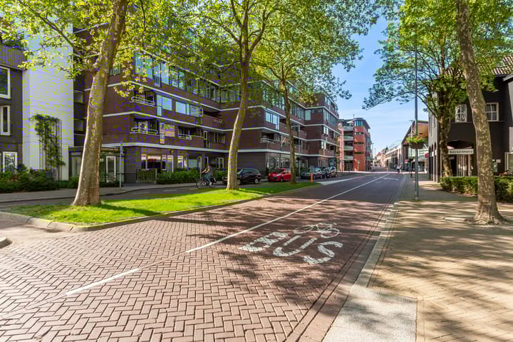 Foto 23 van Helfrichstraat 37