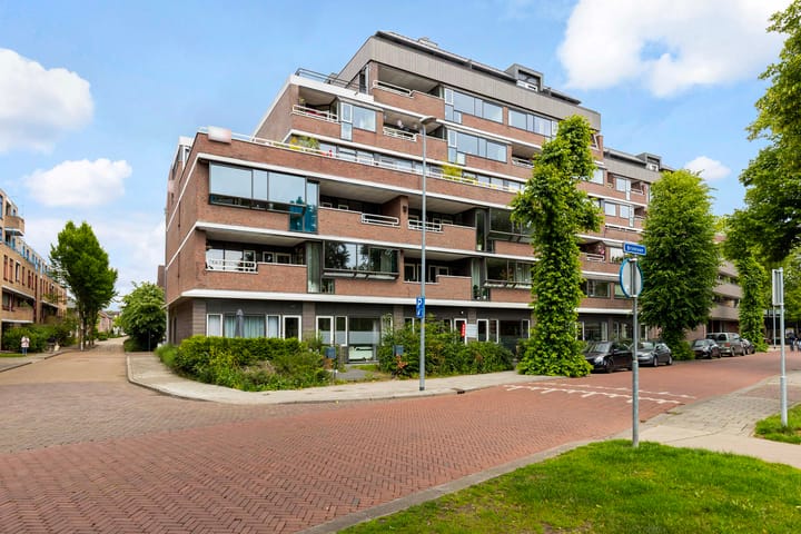 Foto 24 van Helfrichstraat 37