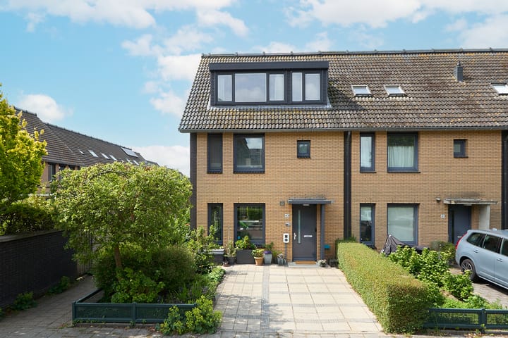 Photo 12 of Acropolis 83