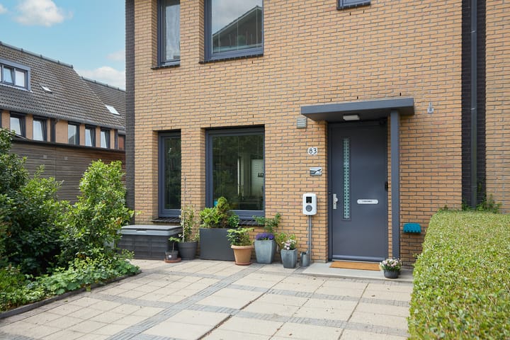 Photo 13 of Acropolis 83