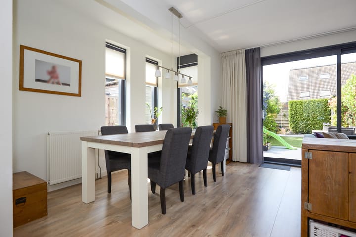 Photo 22 of Acropolis 83