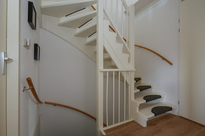 Photo 26 of Acropolis 83