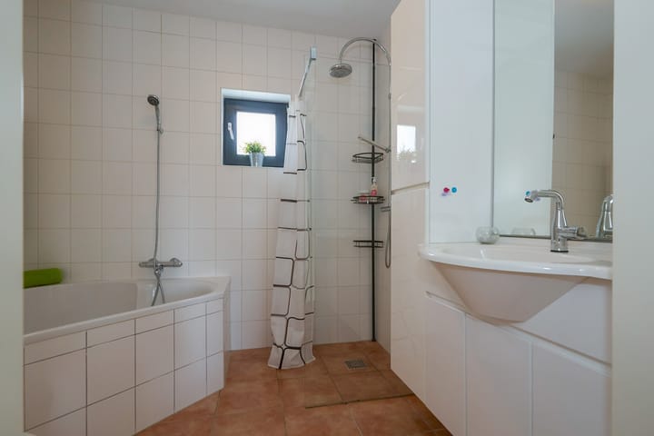 Photo 30 of Acropolis 83