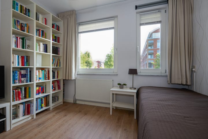 Photo 36 of Acropolis 83