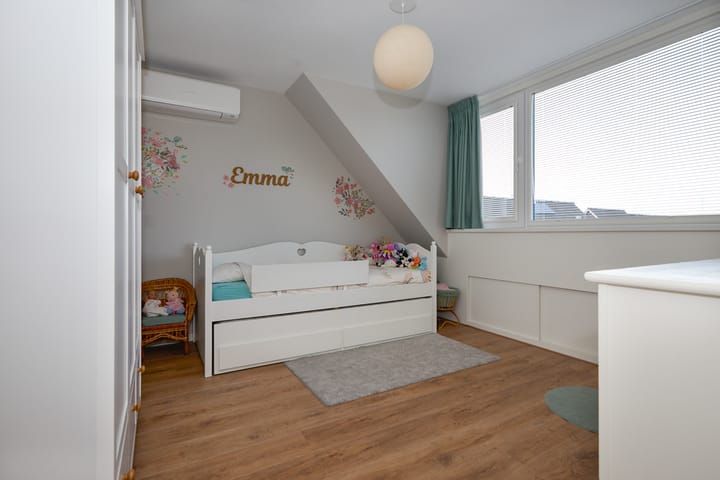 Photo 46 of Acropolis 83