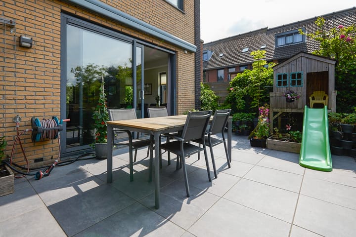 Photo 49 of Acropolis 83