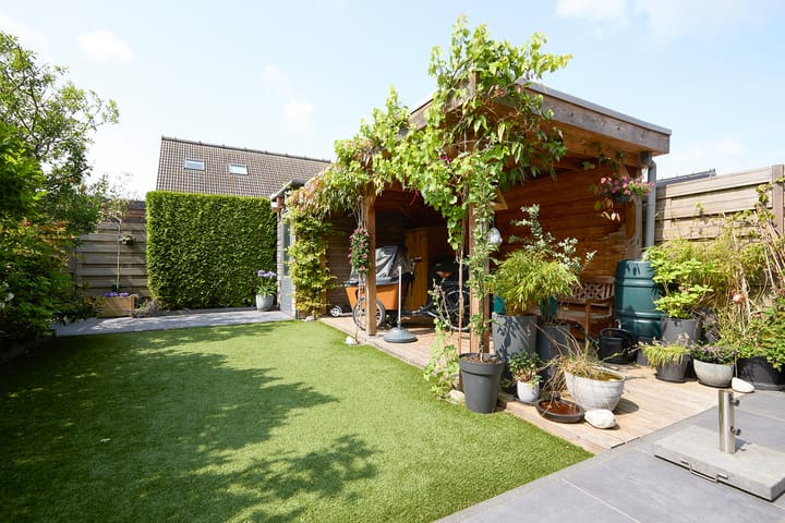 Photo 24 of Acropolis 83