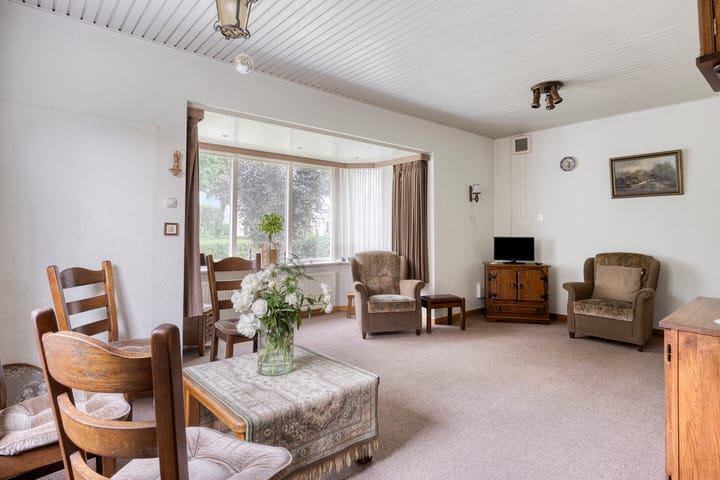 Foto 11 van Burgemeester Lewe van Aduardplein 1