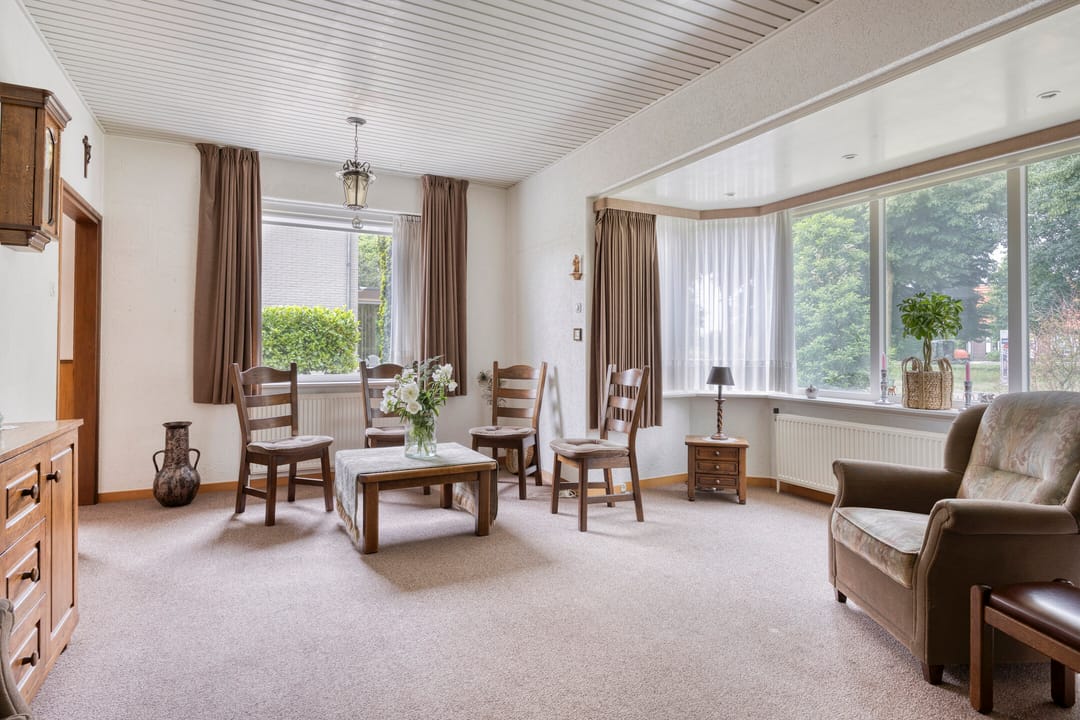 Foto 13 van Burgemeester Lewe van Aduardplein 1