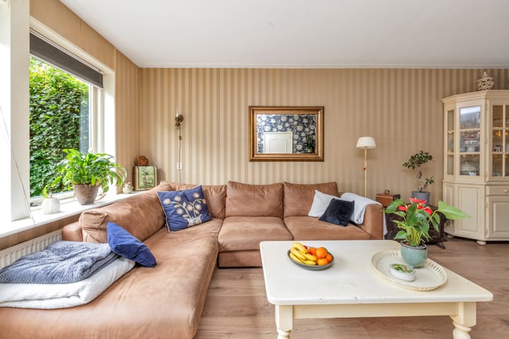 Foto 10 van Hoge Buurt 2-B