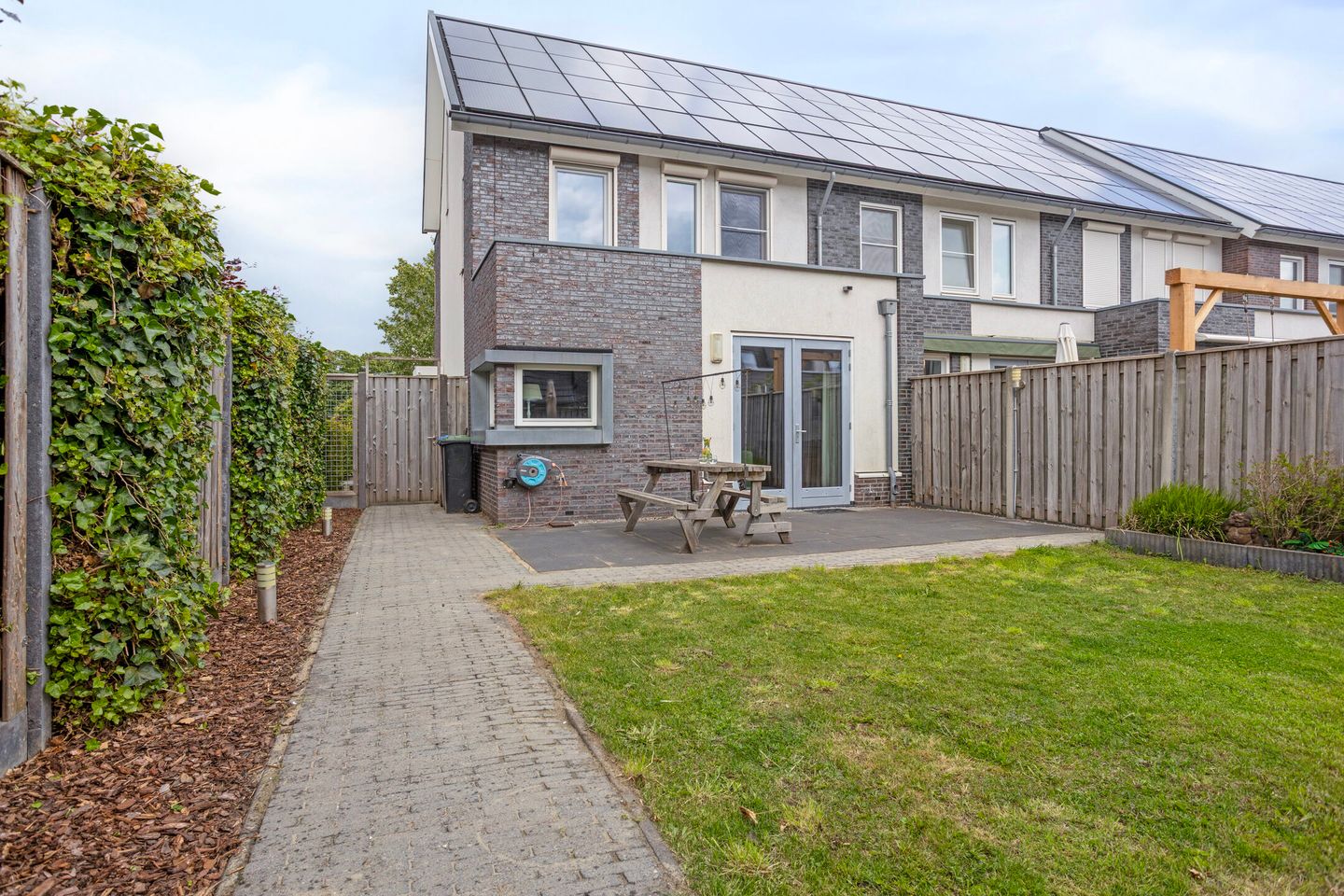 Foto 1 van Bakerstraat 27