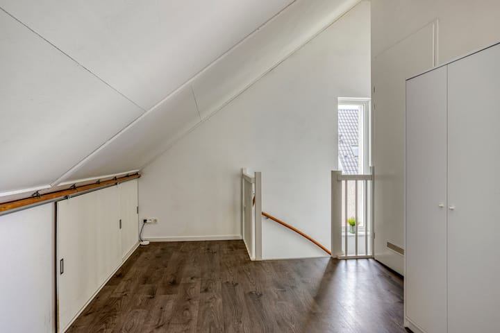 Foto 33 van Bakerstraat 27