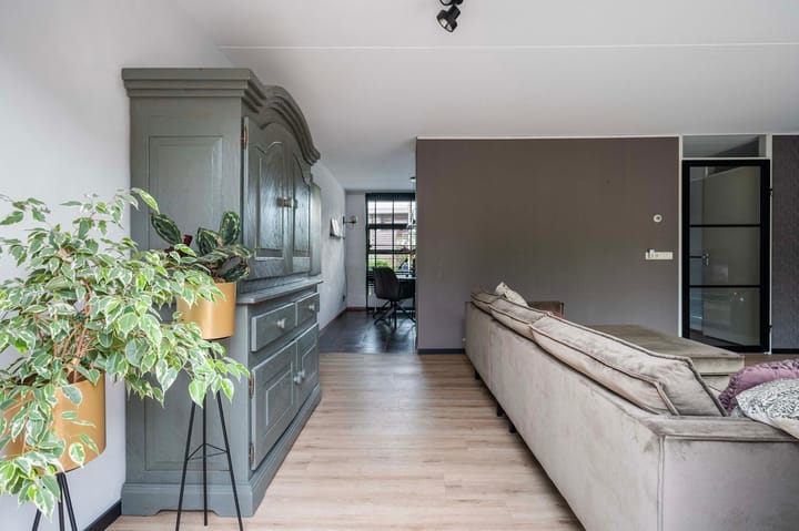 Foto 8 van Halstraat 48