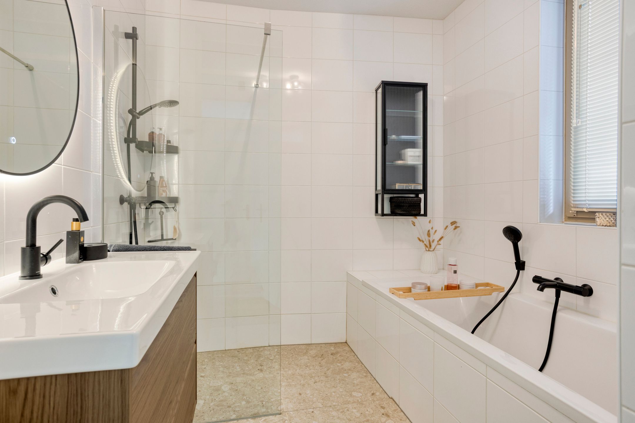 Foto 15 van Willem Hubertstraat 16