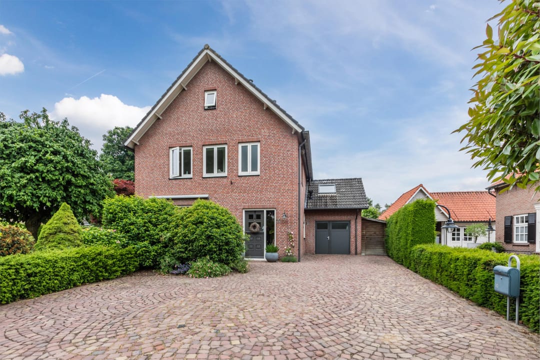 Foto 2 van Schutsboomstraat 10