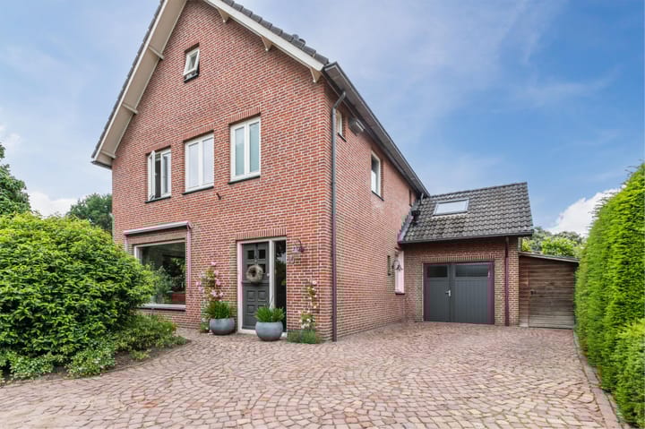 Foto 5 van Schutsboomstraat 10