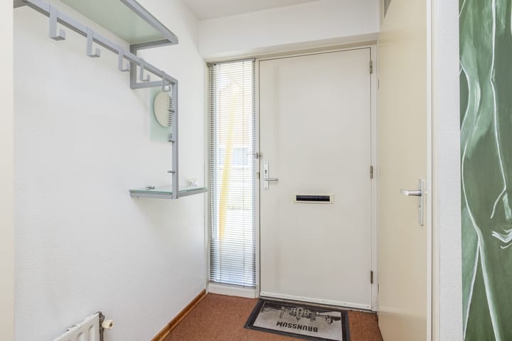 Photo 4 of Leeuwerik 6