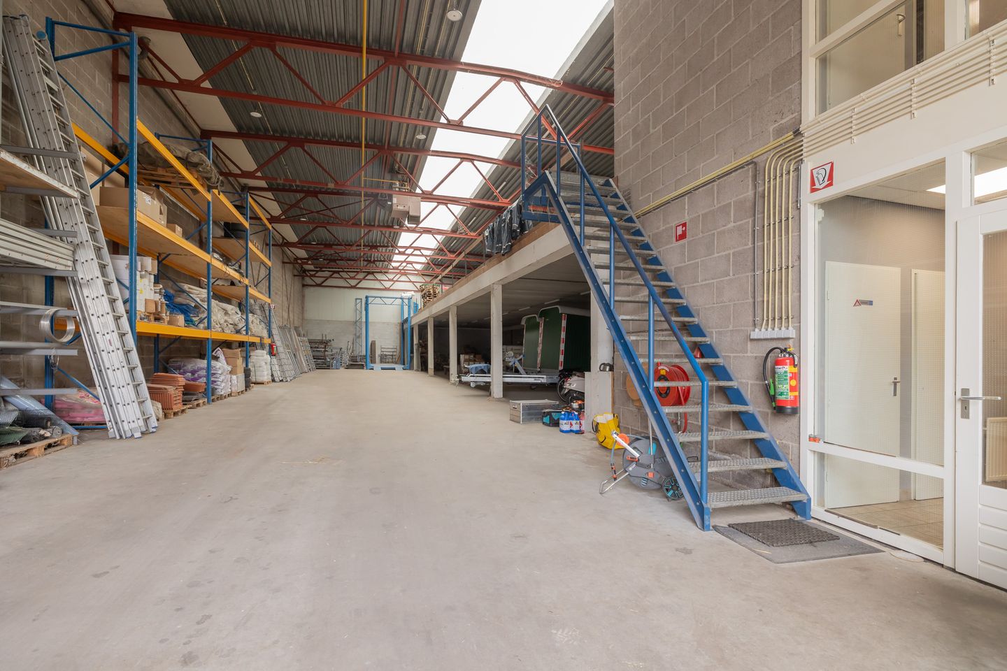 View photo 2 of Industrieweg 34-A