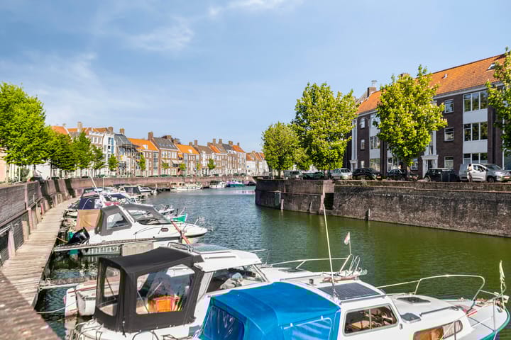 Foto 45 van Dam 43-D