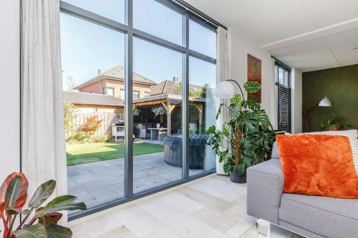 Foto 5 van John Raedeckerhof 128